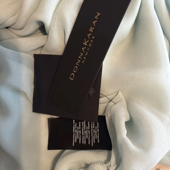 Donna Karan Green Blouse with Relaxed Tie Front - Picture 10 of 10